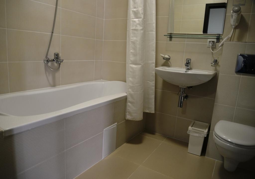 Rakhiv Hotel&Apartments Kamer foto